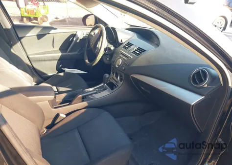 2011 Mazda Mazda3 I Touring z USA, uszkodzony, nr VIN JM1BL1VF1B1496717